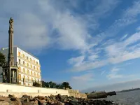 Hôtel les Brises Hotels in Rivedoux-Plage