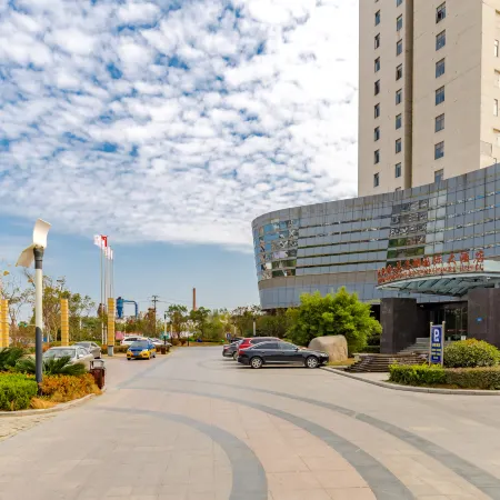 Taihu County Huating Lake Century International Hotel