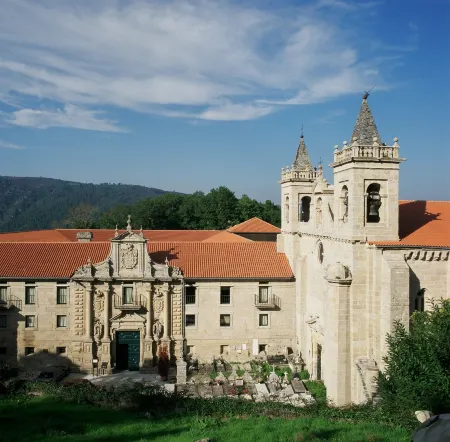 Parador de Santo Estevo Отели рядом с достопримечательностью «Embarcadero Santo estevo»