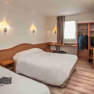 Brit Hotel Essentiel Cahors Nord Rooms