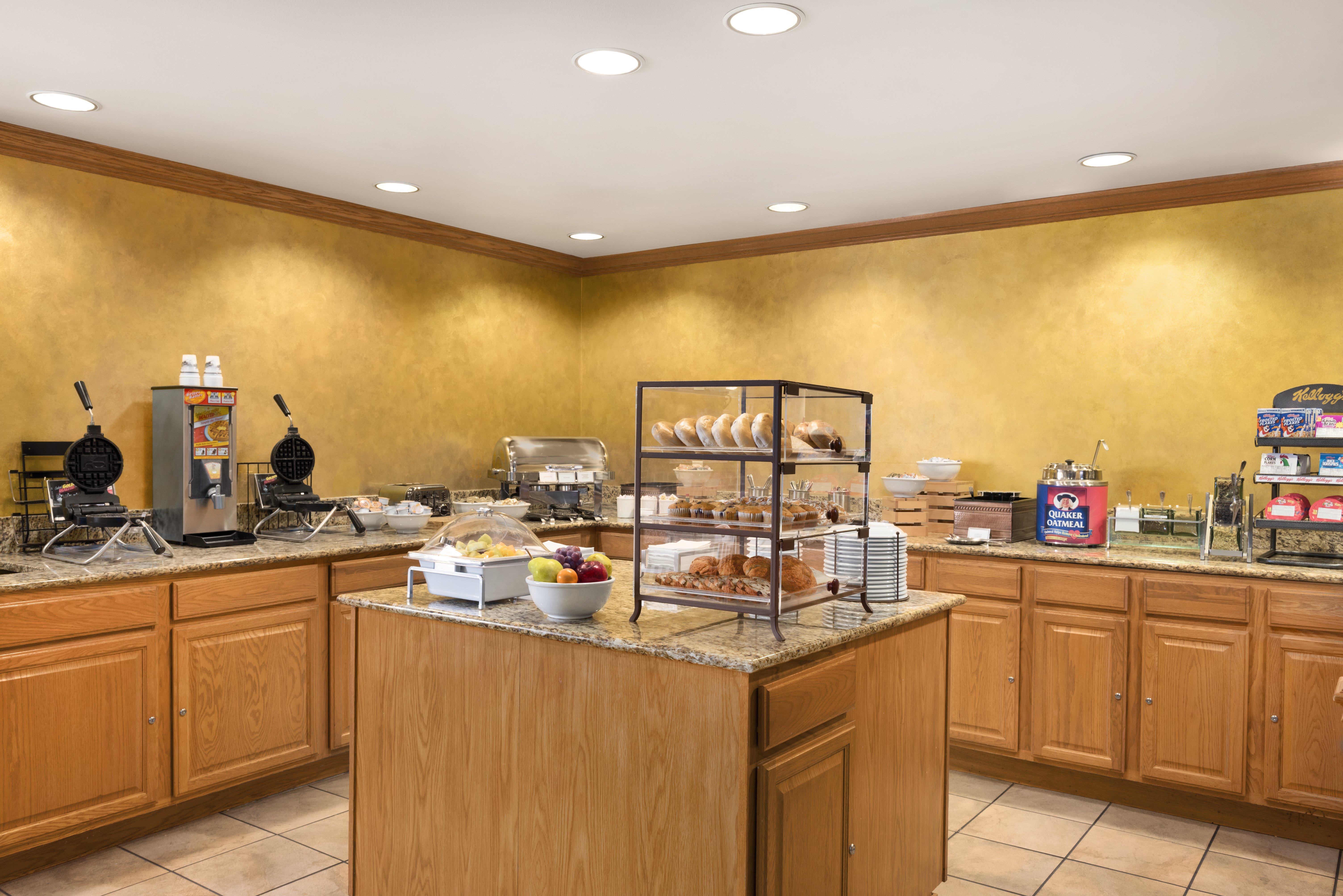 Country Inn & Suites by Radisson, Sycamore, IL
