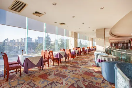 Yongji Haina International Hotel Отели рядом с достопримечательностью «Pujindu Site»