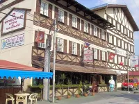 Swiss Chalet Hotéis em Angeles