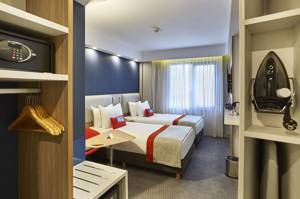 Holiday Inn Express Istanbul - Atakoy Metro, an Ihg Hotel