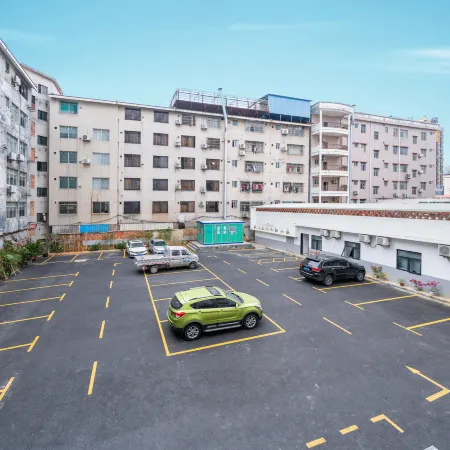 Magnotel (Qinzhou Bay Square east railstation hotel)