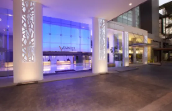 ヴィヴァテル クアラルンプール Mini Stadium SMK Seri Permaisuri周辺のホテル