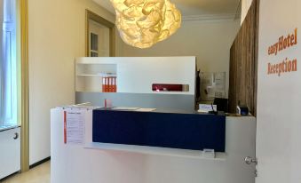 easyHotel Basel City - contactless self check-in