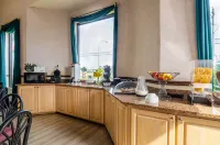 Econo Lodge Inn & Suites - Desayuno