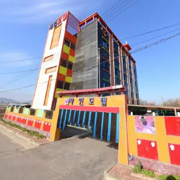 Incheon Ganghwado Shine Отели рядом с достопримечательностью «Хвадо-тондэ»