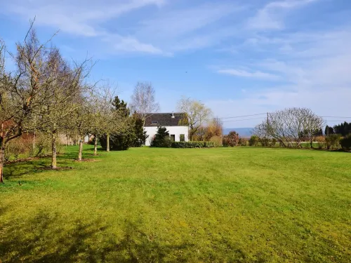 Holiday Home in Peaceful Setting and Large Garden - Homestays