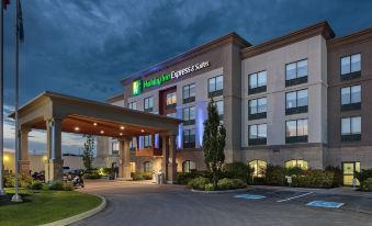 Holiday Inn Express & Suites Belleville