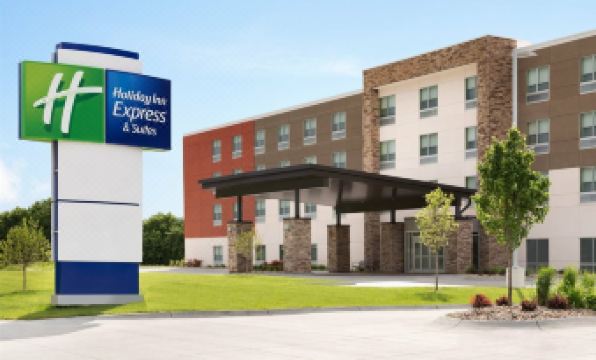 Holiday Inn Express & Suites JERSEY CITY - HOLLAND TUNNEL by IHG