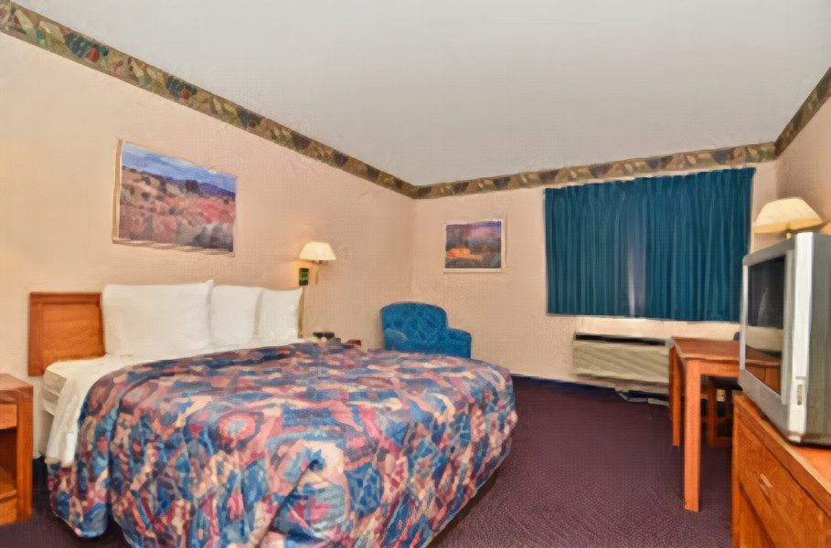 Quality Inn & Suites Albuquerque North Near Balloon Fiesta Park