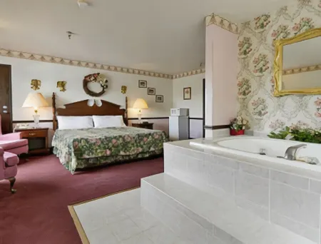 Super 8 by Wyndham Woodstock Отели рядом с достопримечательностью «Парк Сэм Джон»