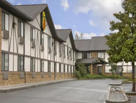 Super 8 by Wyndham Redding Отели в г. Андерсон