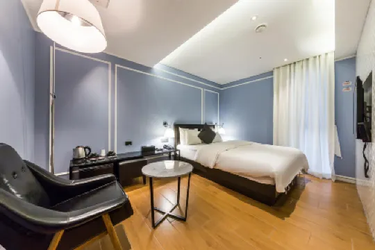 トラン ブルー ホテル