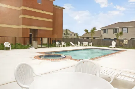 Best Western Lockhart Hotel  Suites