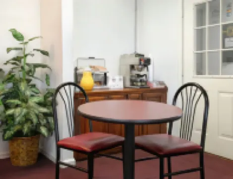 Super 8 by Wyndham Manning Hotels in Clarendon County