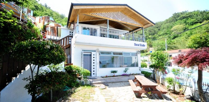 Tongyeong Seaside Bed and Breakfast