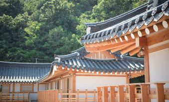 Gyeongju the Nine Hanok Stay