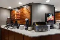La Quinta Inn & Suites by Wyndham Erie - breakfast