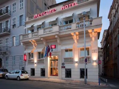 Hôtel Mercure Nice Marché aux Fleurs Hôtels à : Bord de mer de Nice