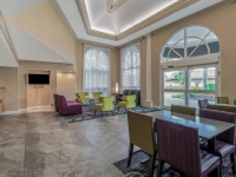 La Quinta Inn & Suites by Wyndham Naples Downtown Hotels in Collier County