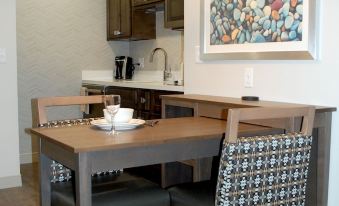 Spring Lake Townhomes and Suites