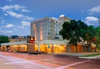 DoubleTree by Hilton Madison Downtown Hotels near Wisconsin IceCube Particle Astrophysics Center