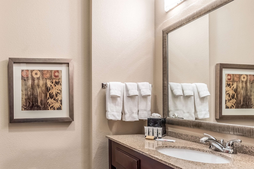 Red Lion Inn & Suites Mineral Wells