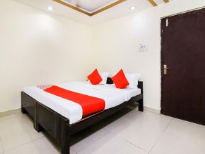 OYO 786 Hotel Shree Guru Annex