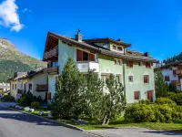 Chesa Vadret Surlej Hotels near Restaurant Pizzeria Arlas