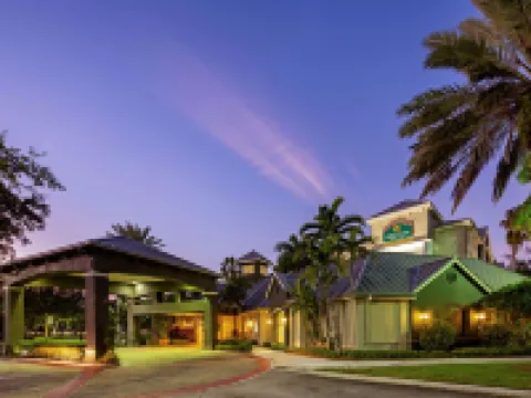 La Quinta Inn & Suites by Wyndham Ft. Lauderdale Plantation Hotels in Plantation