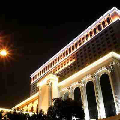 Huayang Plaza Hotel Hotel Exterior