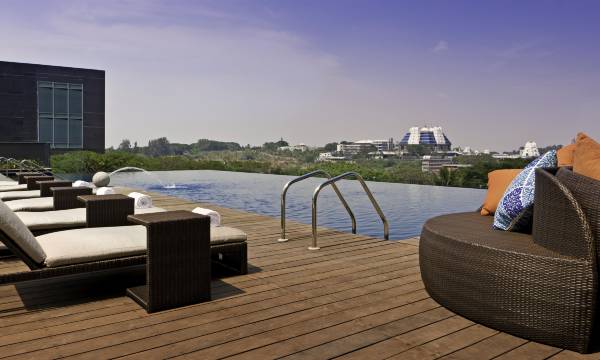Sheraton Grand Bangalore Hotel at Brigade Gateway