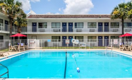 Motel 6-Jacksonville, FL - Orange Park - Housity