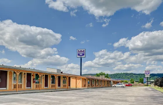 查爾斯頓騎士酒店