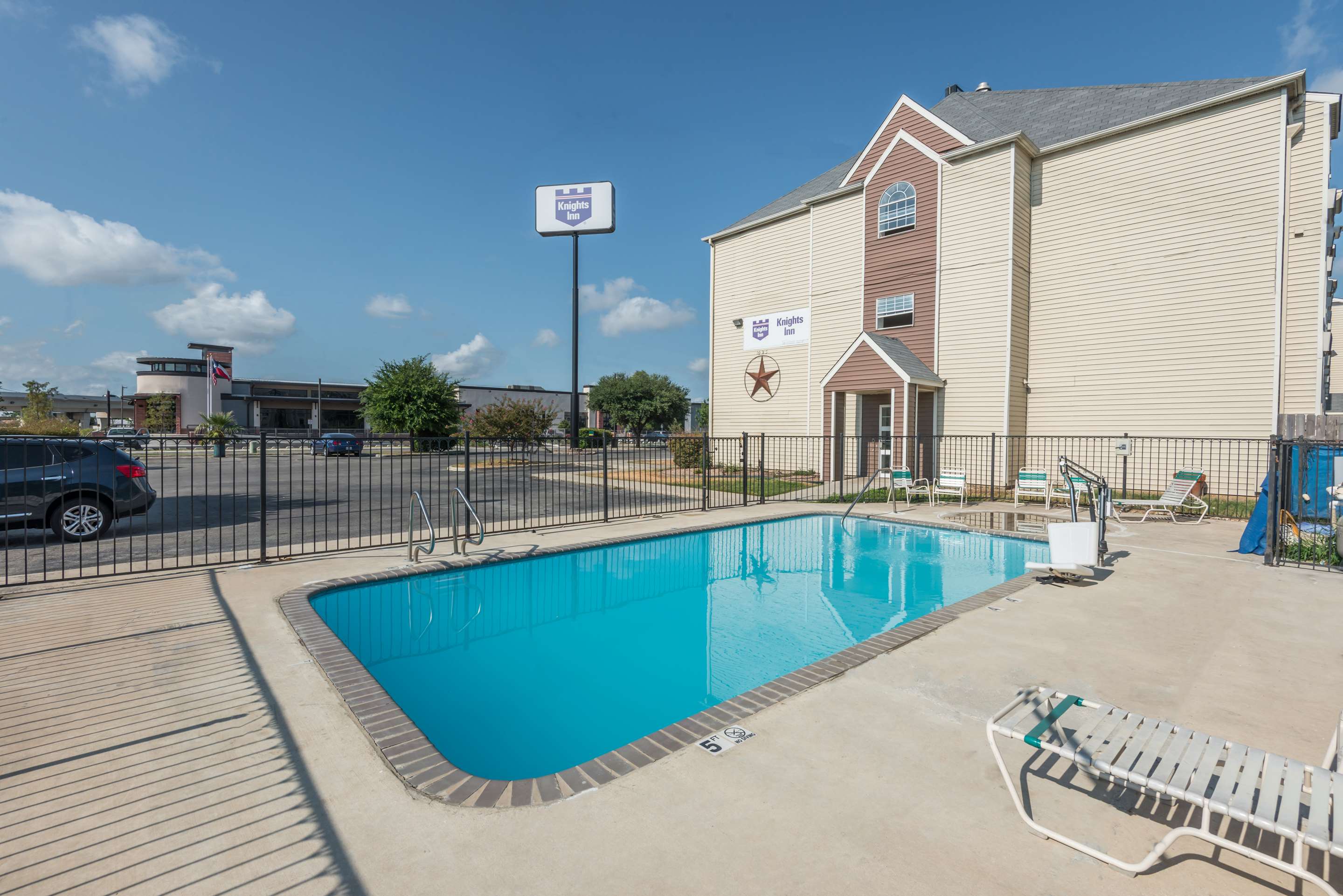 Quality Inn Downtown - near Market Square