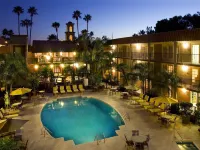 DoubleTree Suites by Hilton Tucson - Williams Center Hotels near Tucson Botanical Gardens