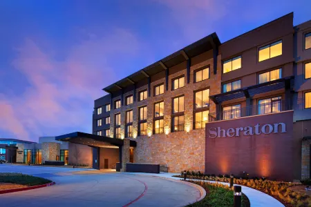Sheraton McKinney Hotel Отели в г. Фэрвью