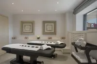 SHERATONPLAZA Ufa Congress Hotel (Шератон Плаза Уфа Конгрессбывш. Краун Плаза Уфа Конгресс)