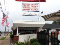Moonlite Motel Hotels near Niagara Aerospace Museum
