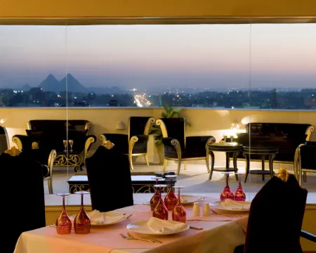 巴塞羅開羅金字塔 吉薩酒店