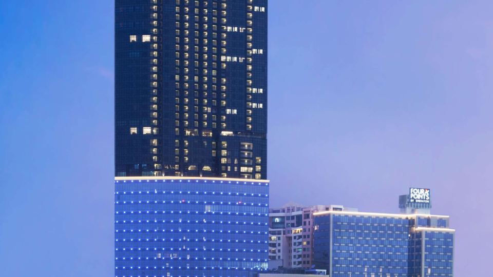 Four Points by Sheraton Surabaya, Tunjungan Plaza