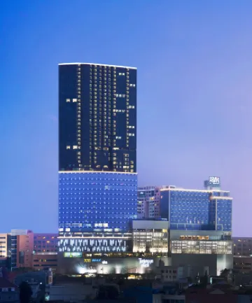 Four Points by Sheraton Surabaya, Tunjungan Plaza Hotels in Tegalsari