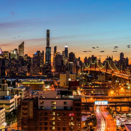 Aloft Long Island City-Manhattan View Отели рядом с достопримечательностью «Станция метро Queens Plaza»