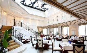 Hotel Monterey La Soeur Osaka - Housity