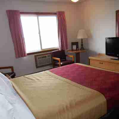 Travelodge by Wyndham Escanaba Rooms