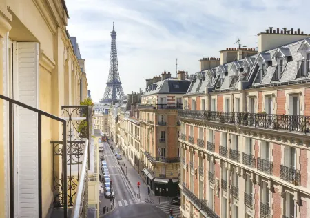 Hôtel Elysées Union Отели рядом с достопримечательностью «Эйфелева башня»