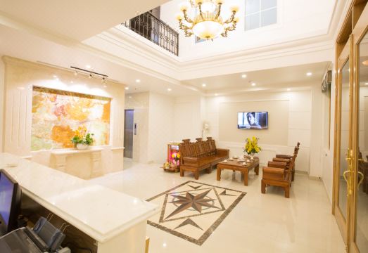 3. 더 에이포트 호..